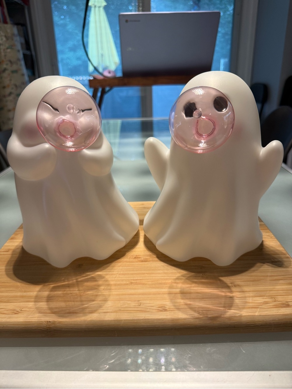 VIRAL SENSATION BLOW MOLD GHOST